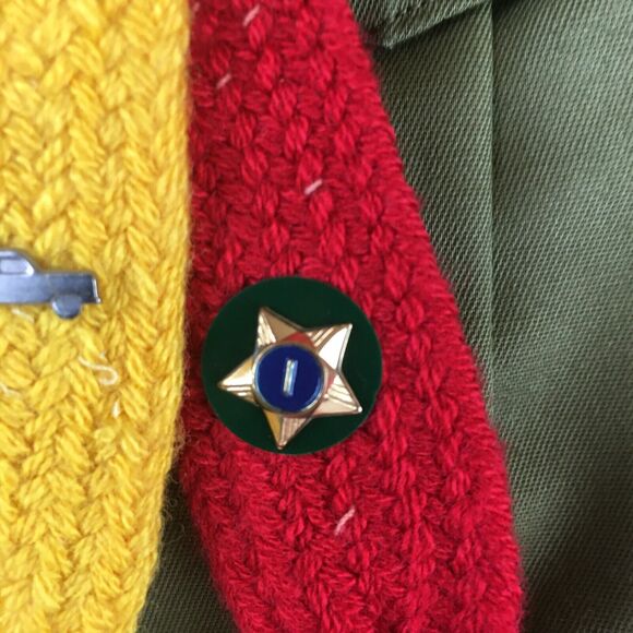 BSA Boy Scouts Official Shirt Long Sleeve Webelos tri color 3 pins - Picture 14 of 16